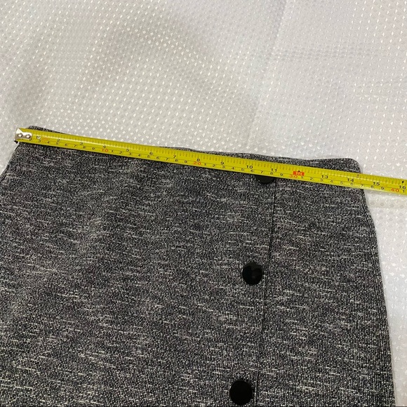 Loft women skirt, gray & white, size US small - Picture 6 of 6